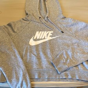 NIKE Cropped Sweatshirt Hoodie Ashe Gray w/white logo Sz M